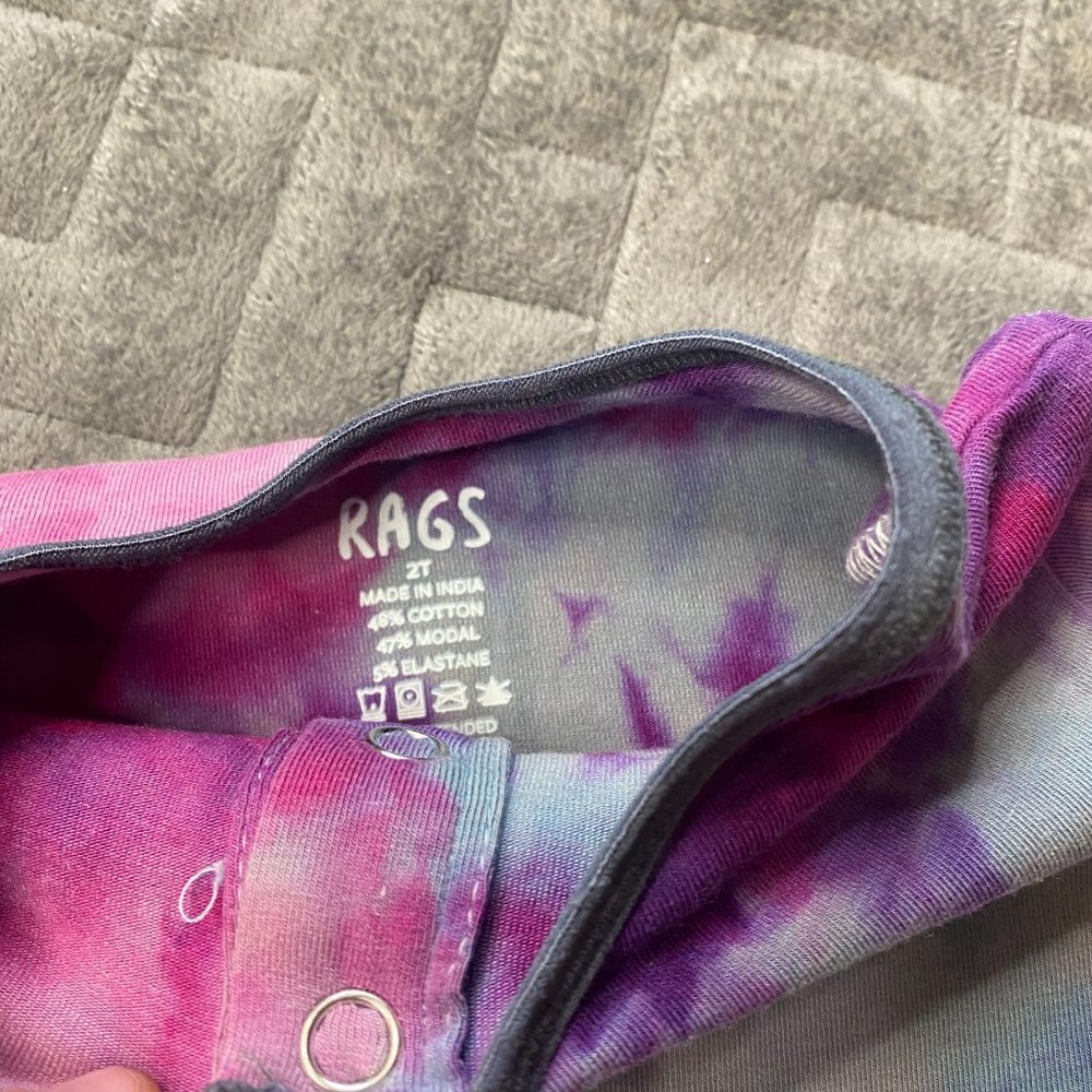 Tie Dyed Rags Romper || 2T - Picture 4 of 5